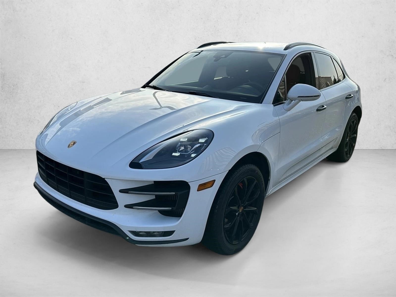 2017 PORSCHE MACAN - Image 1