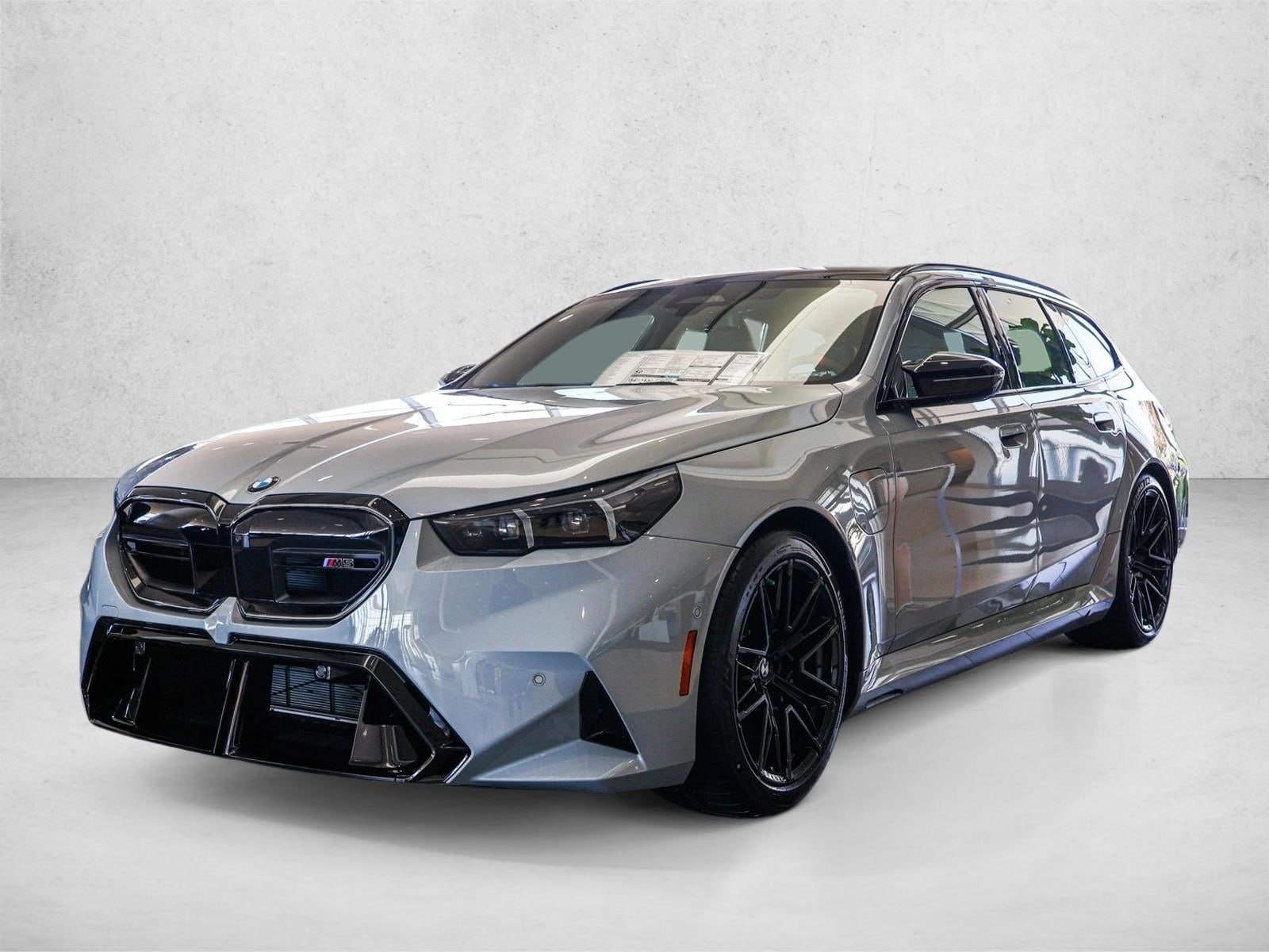 2027 BMW M5 M5 Touring's photo