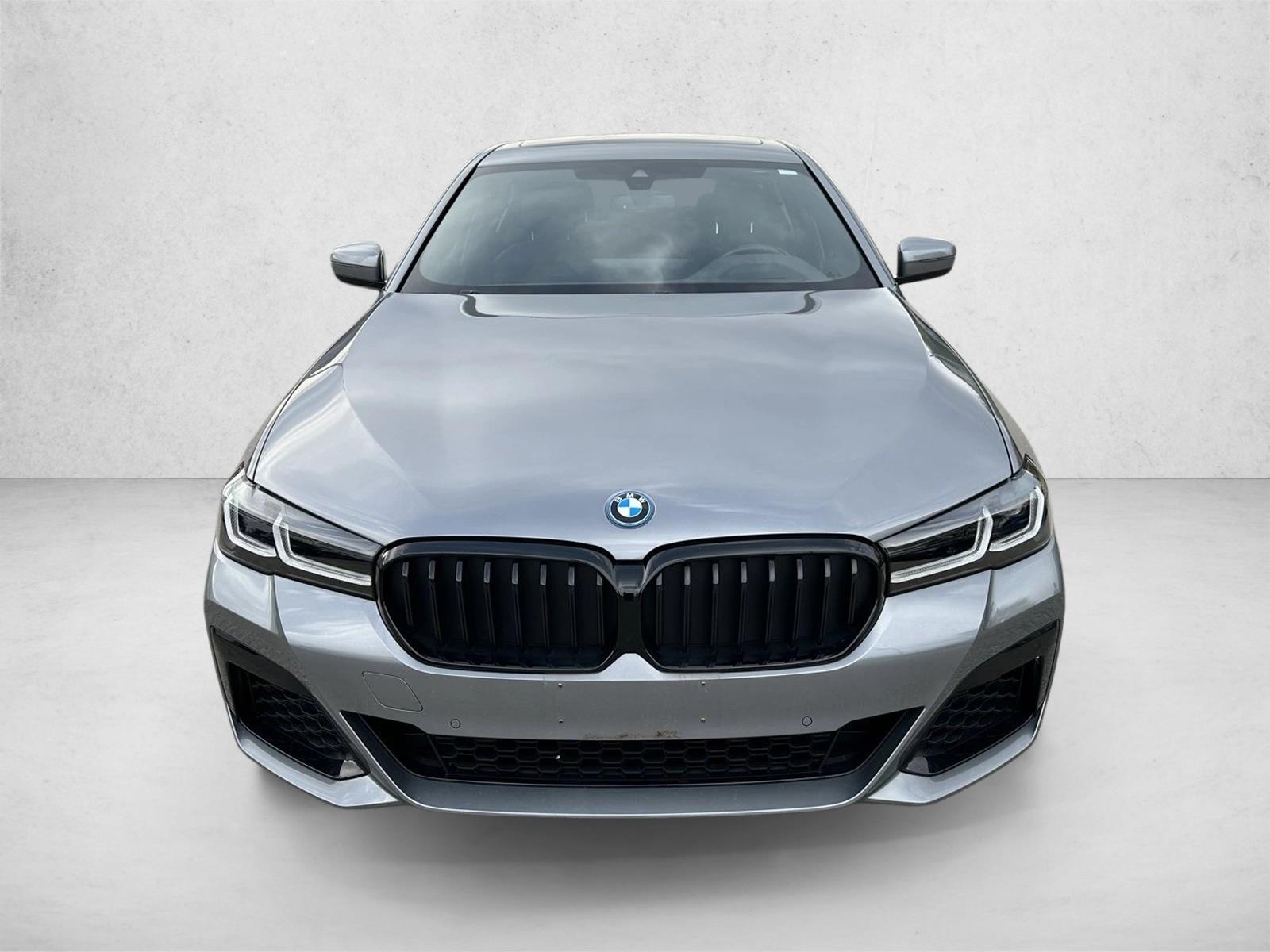2023 Bmw 530e xDrive Sedan photo 2