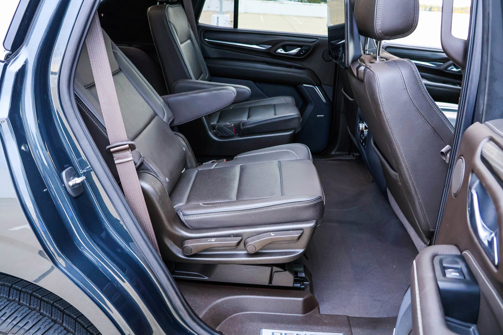 2021 GMC YUKON - Image 29