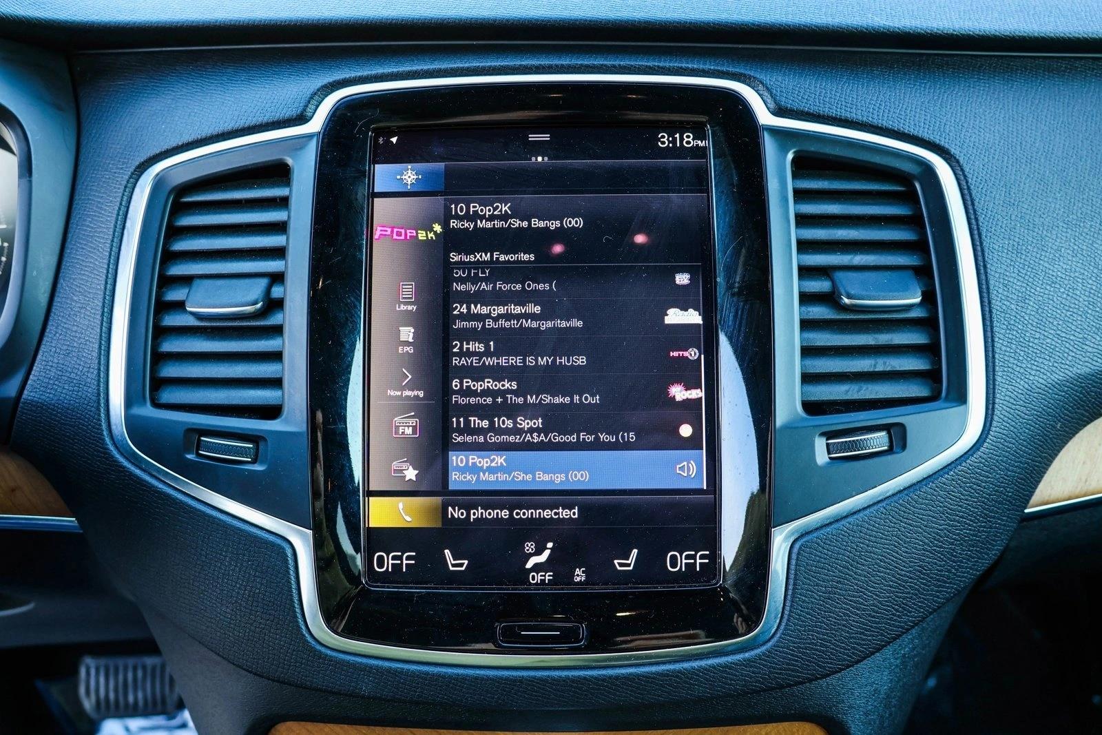 2022 VOLVO XC90 - Image 17