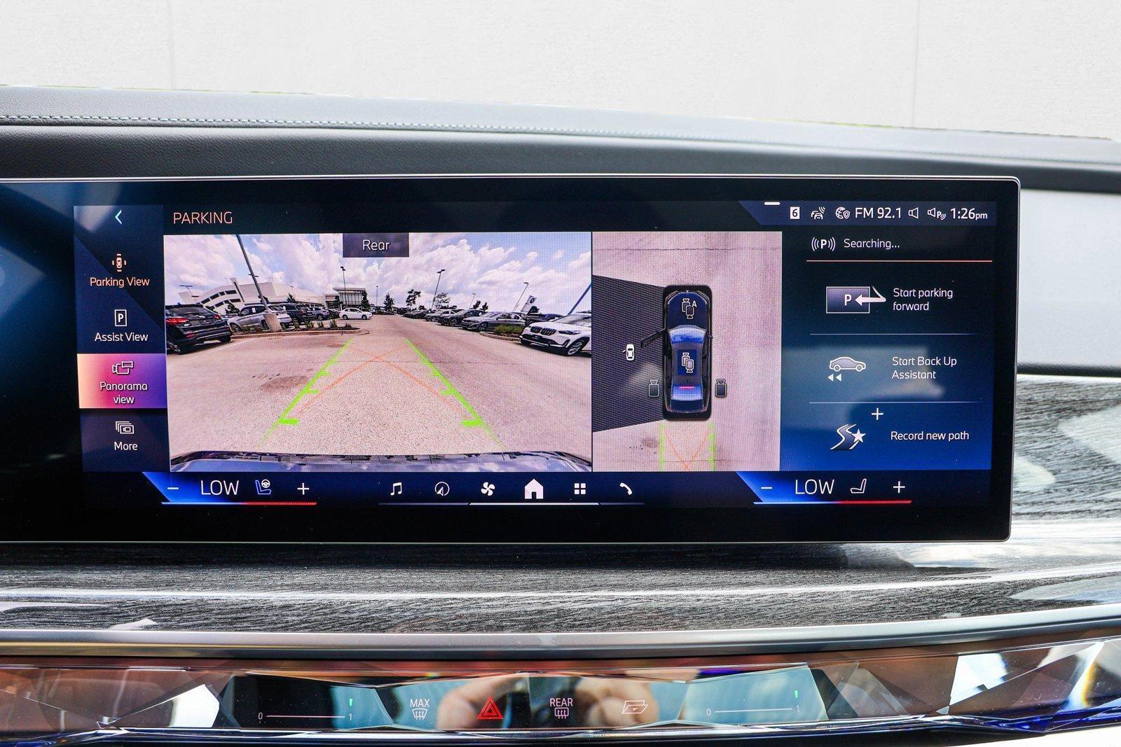 2025 BMW 7 Series 760i - Photo 17