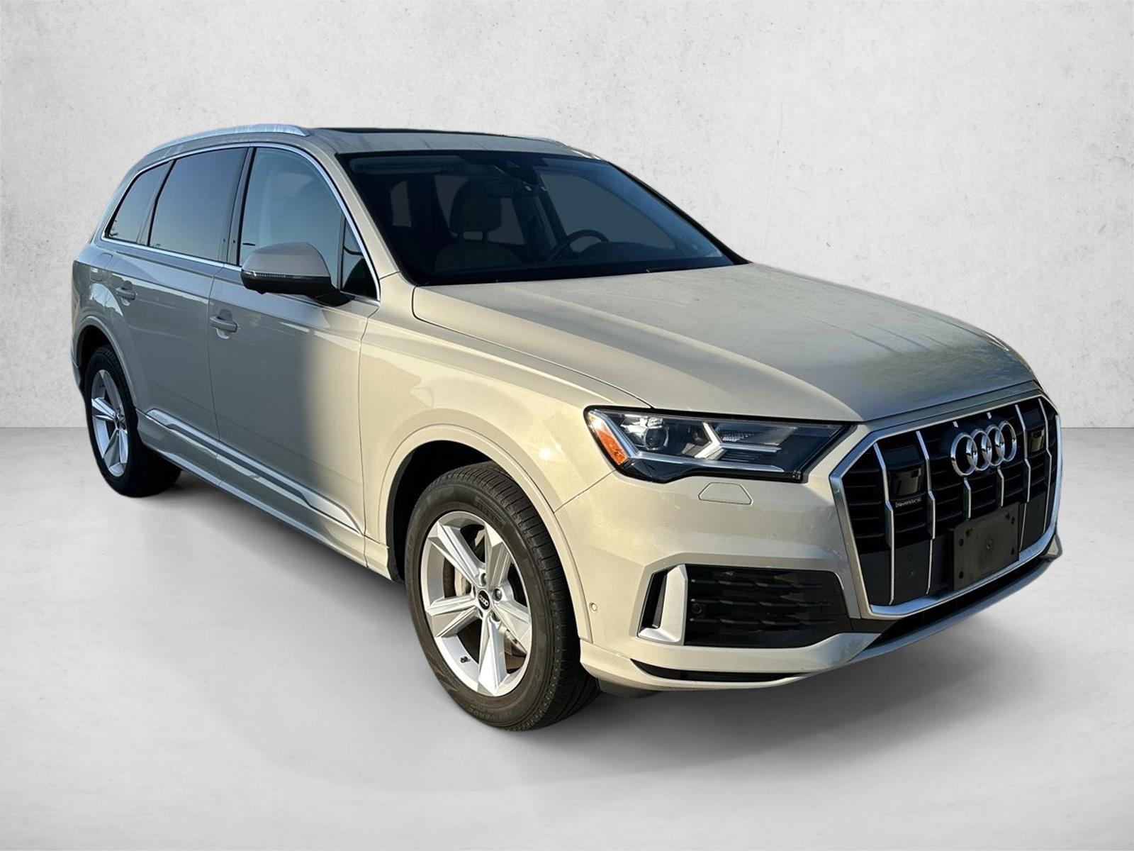2023 Audi Q7 45 Premium photo 3