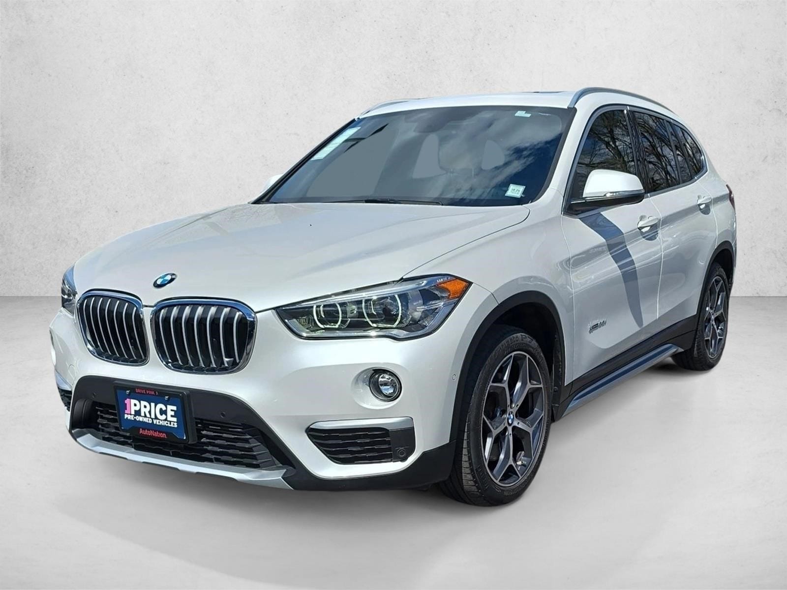 2017 BMW X1 xDrive28i's photo