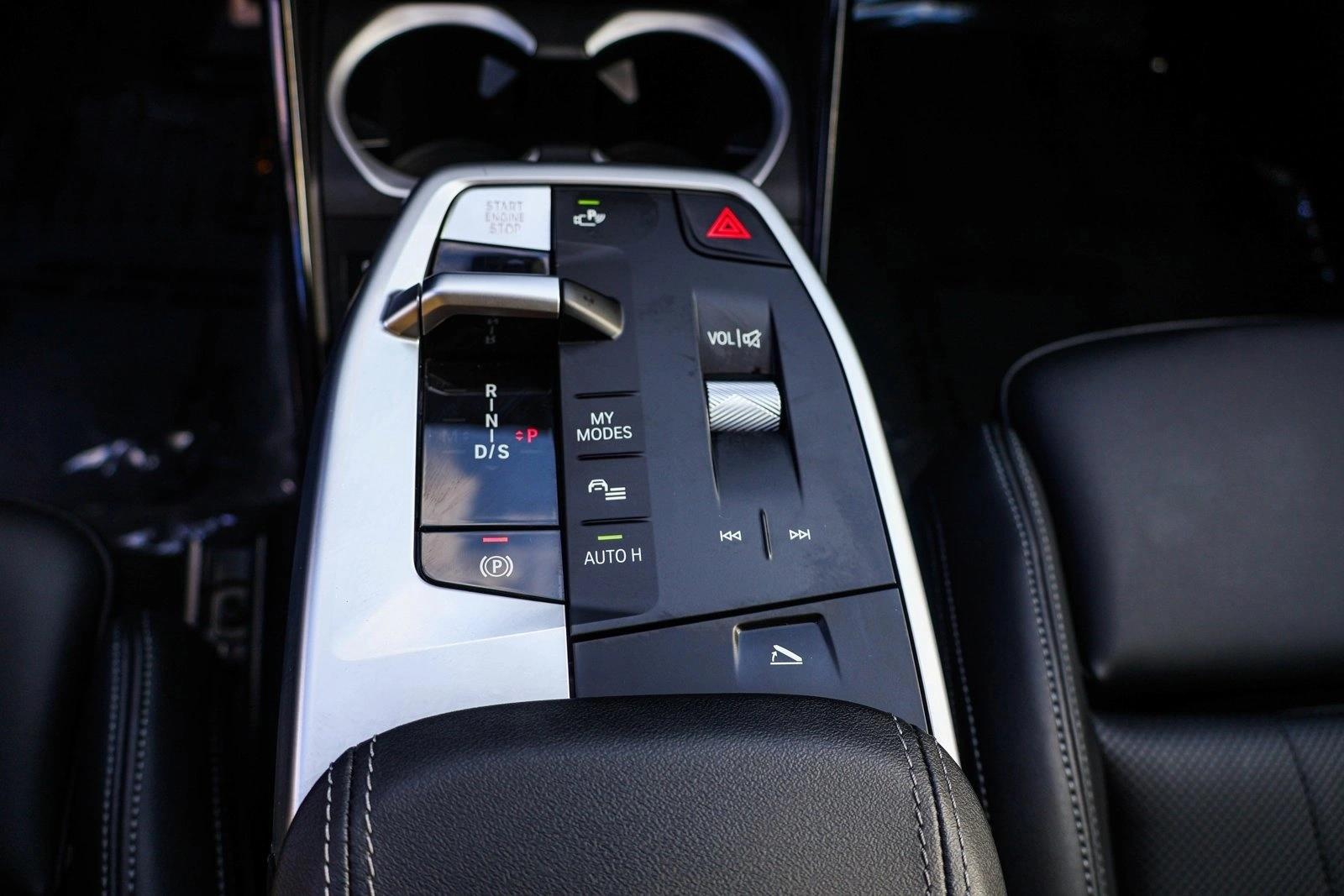 2025 BMW X1 - Image 20