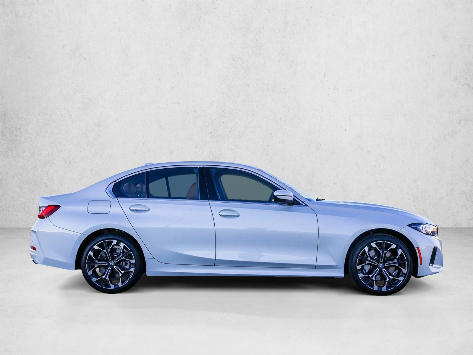 2025 BMW 330I - Image 4