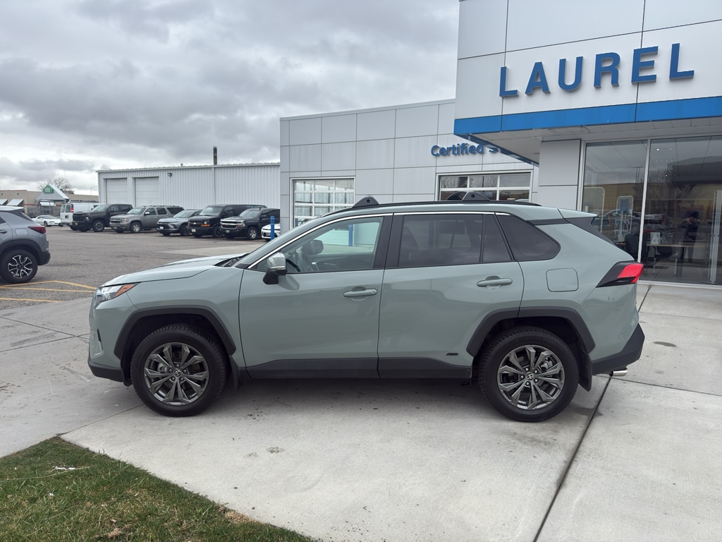 2022 Toyota RAV4 XLE Premium
