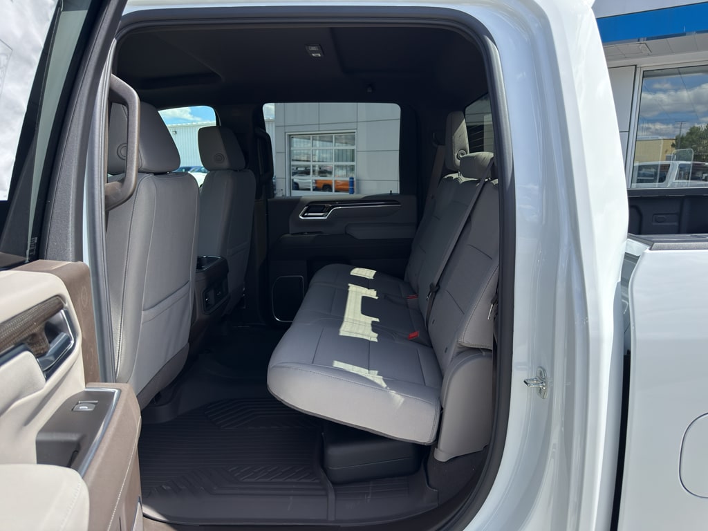 2026 Chevrolet Silverado 3500HD LT - Photo 9
