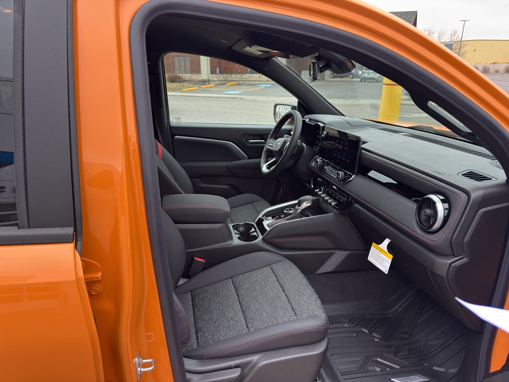 2026 Chevrolet Colorado Z71 - Photo 22