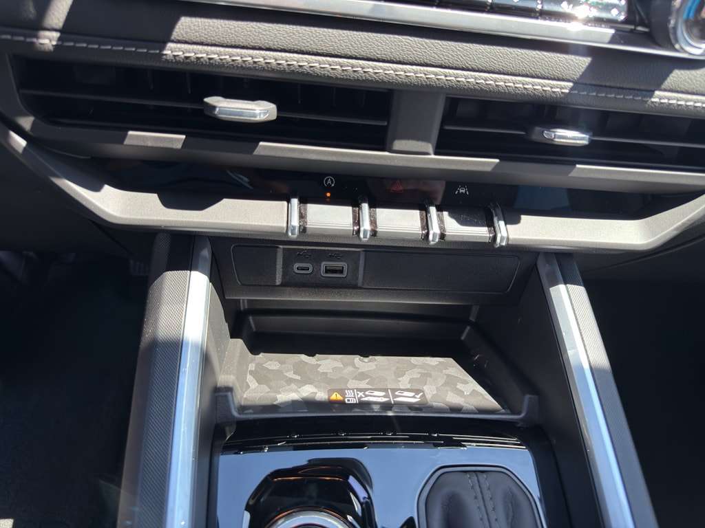 2026 Chevrolet Colorado LT - Photo 18
