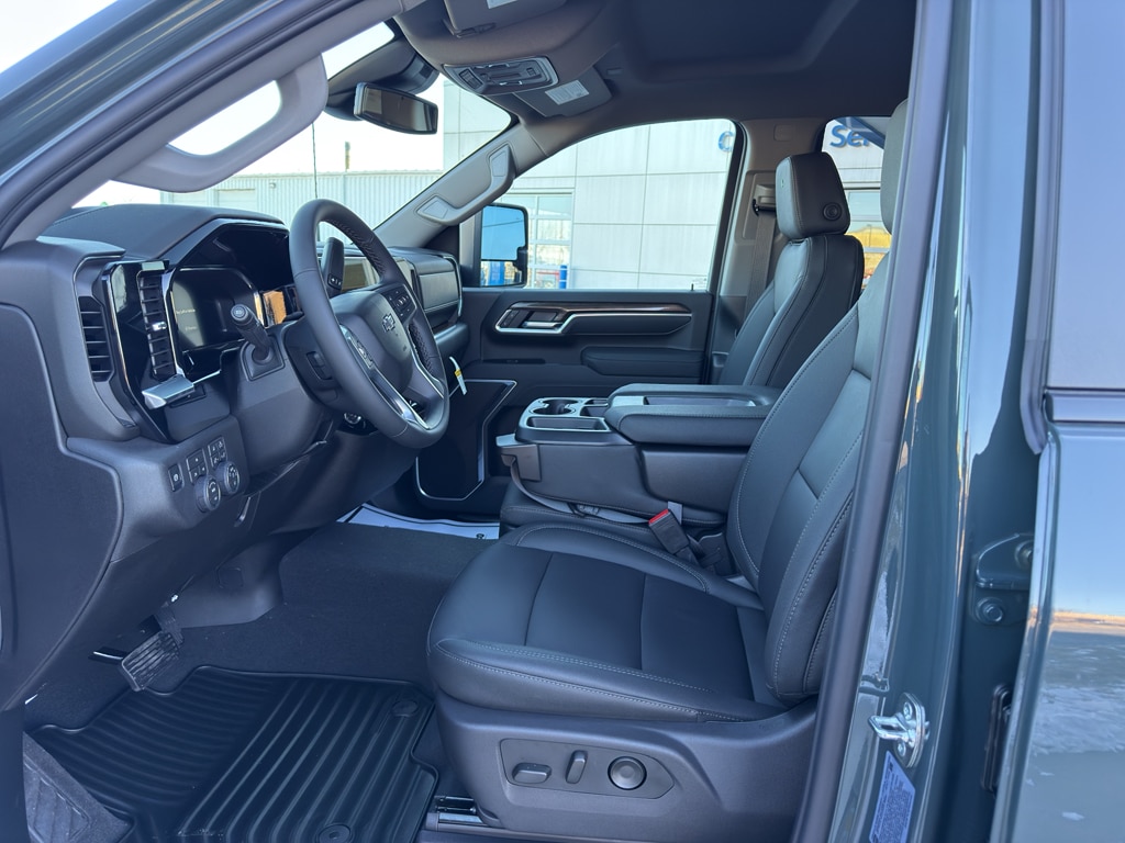 2026 Chevrolet Silverado 3500 HD LT - Photo 11