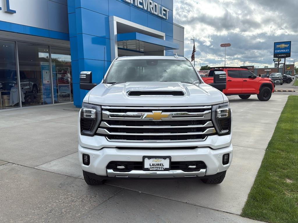 2025 Chevrolet Silverado 2500HD High Country photo 3