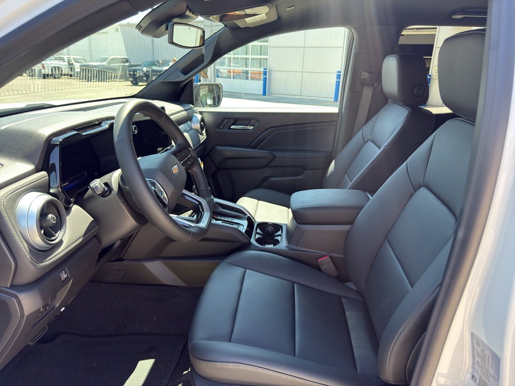 2026 Chevrolet Colorado LT - Photo 11