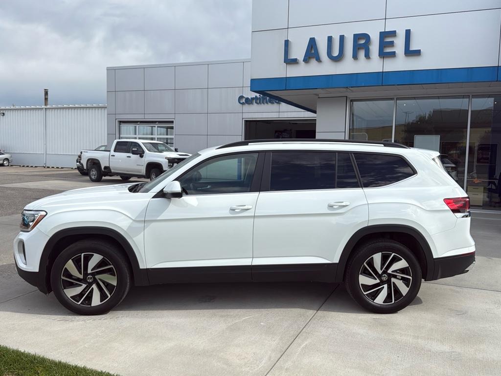 2024 Volkswagen Atlas SE Technology photo 2