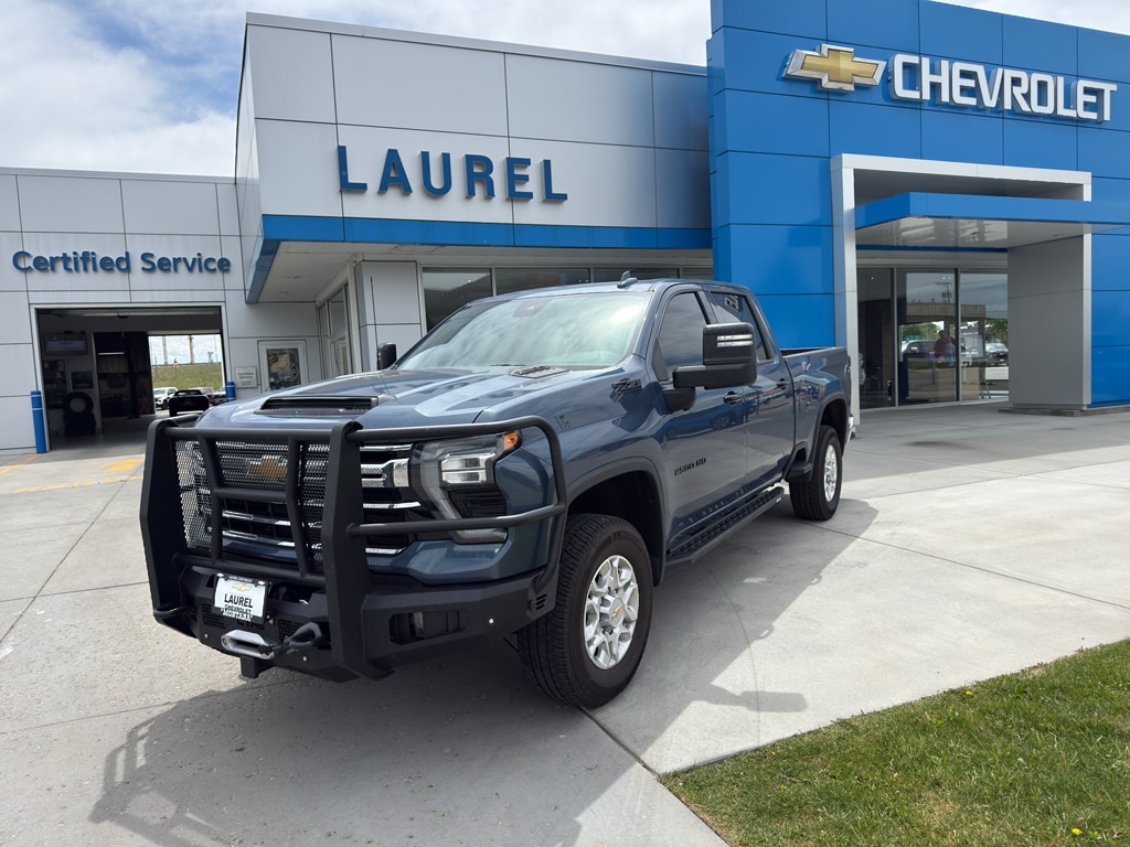 2025 Chevrolet Silverado HD LTZ 4WD Crew Cab Standard Box's photo