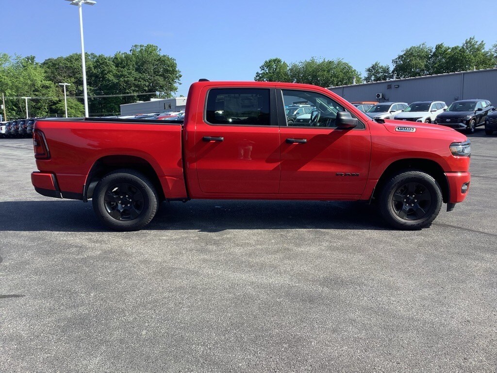 2025 Ram 1500 Tradesman photo 2