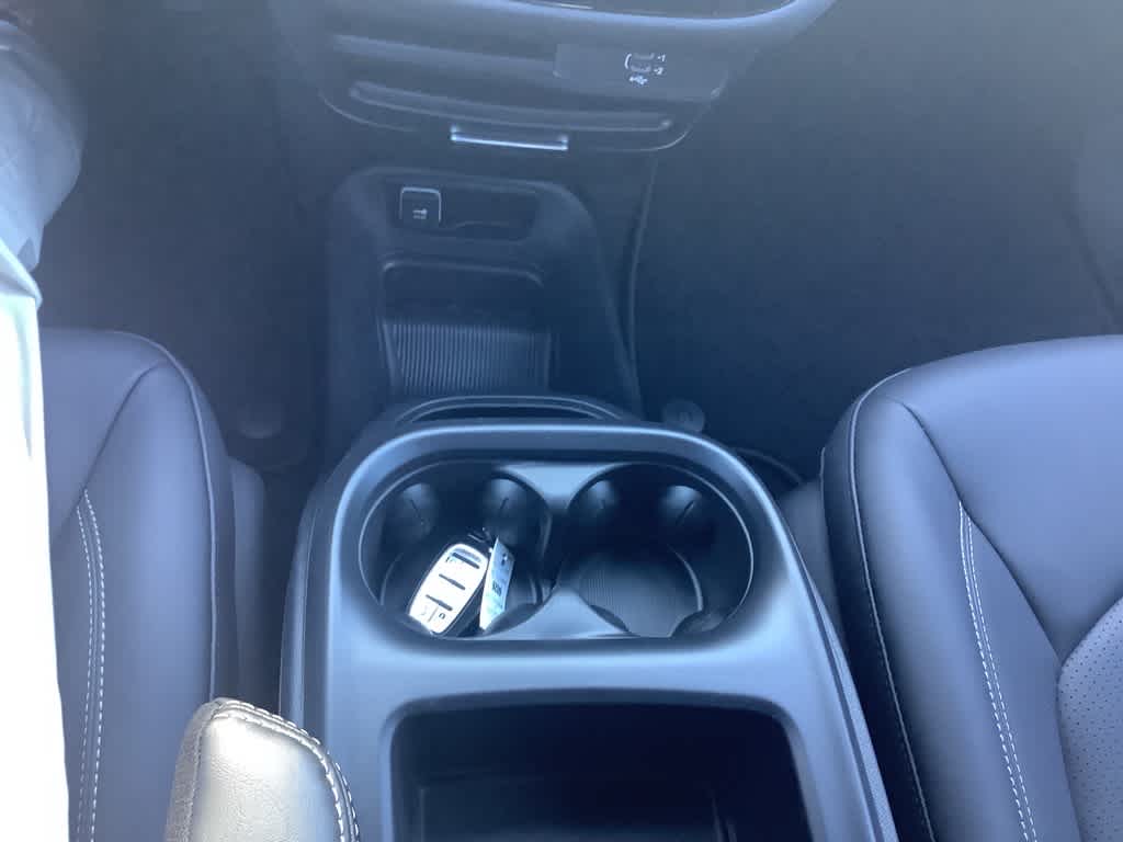 2026 Chrysler Pacifica Select - Photo 22