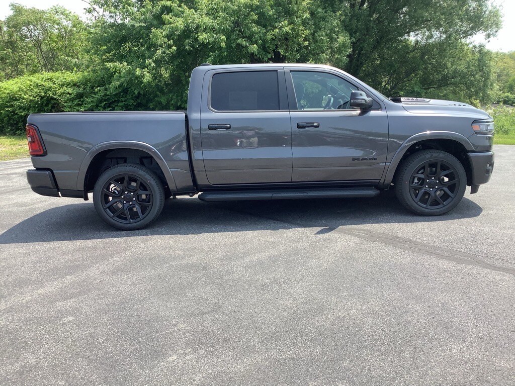2025 Ram 1500 Laramie photo 2