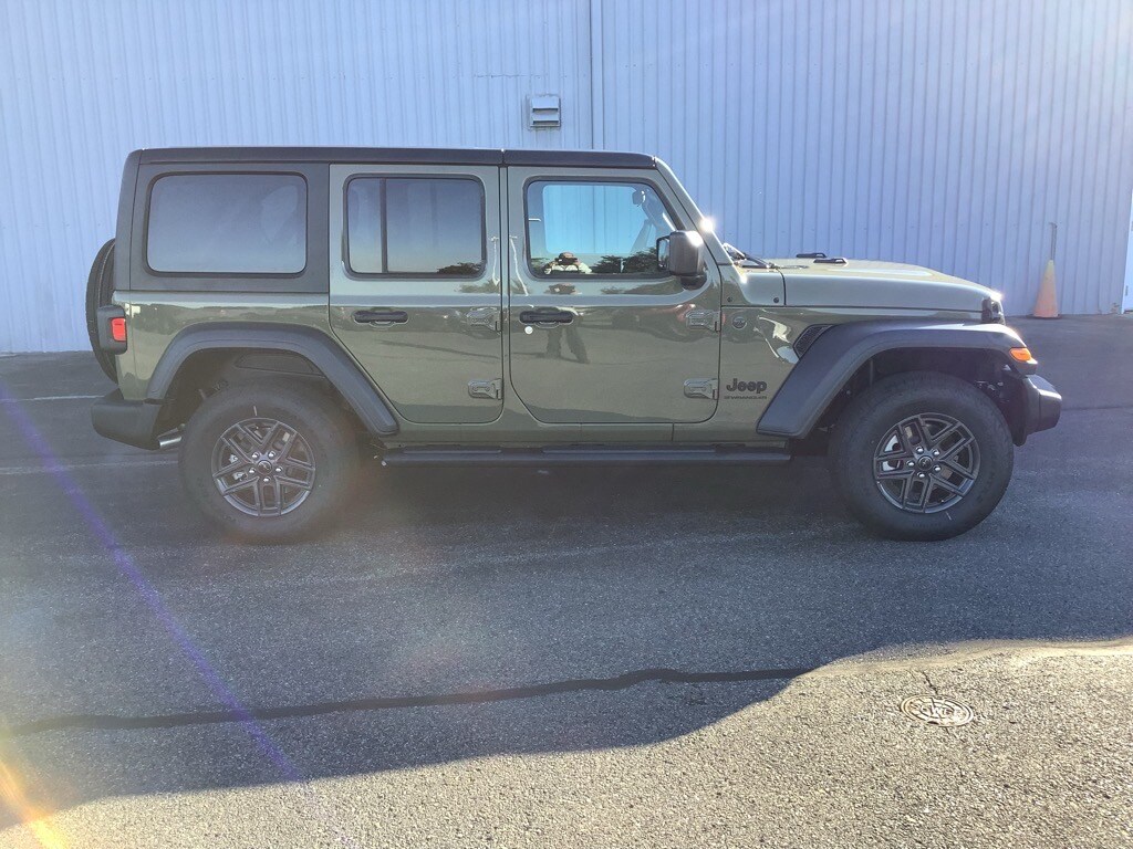 2025 Jeep Wrangler Sport S photo 2