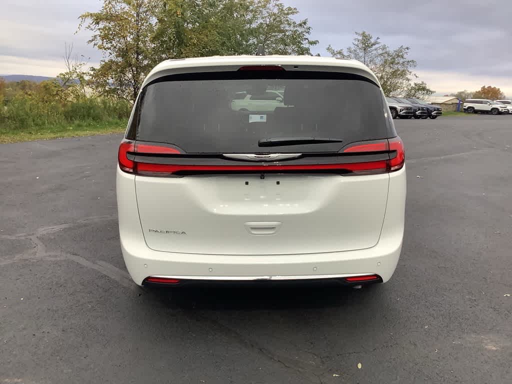 2026 Chrysler Pacifica Select - Photo 6