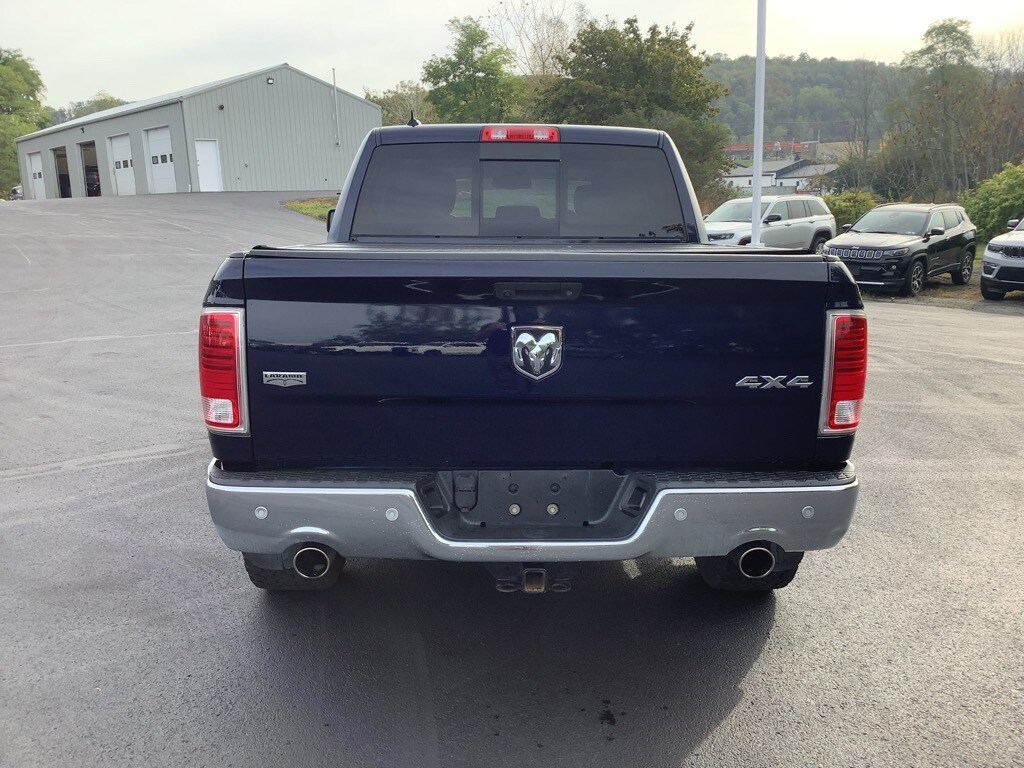 2016 Ram 1500 Laramie photo 2