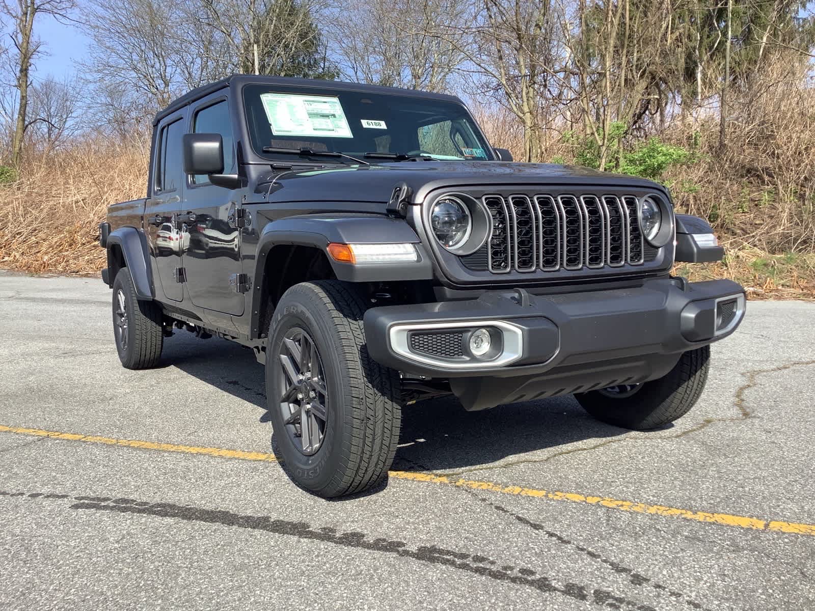 2026 Jeep Gladiator Sport S Auto's photo