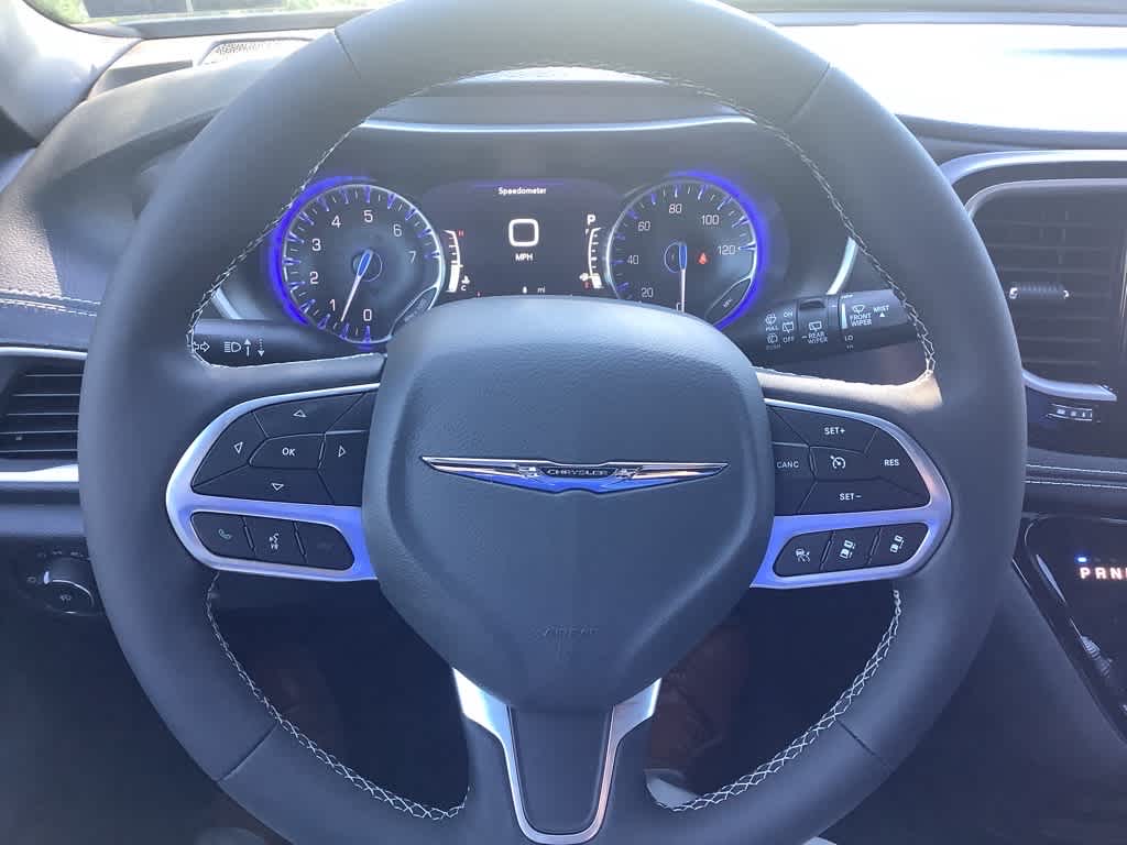 2026 Chrysler Pacifica Select - Photo 18