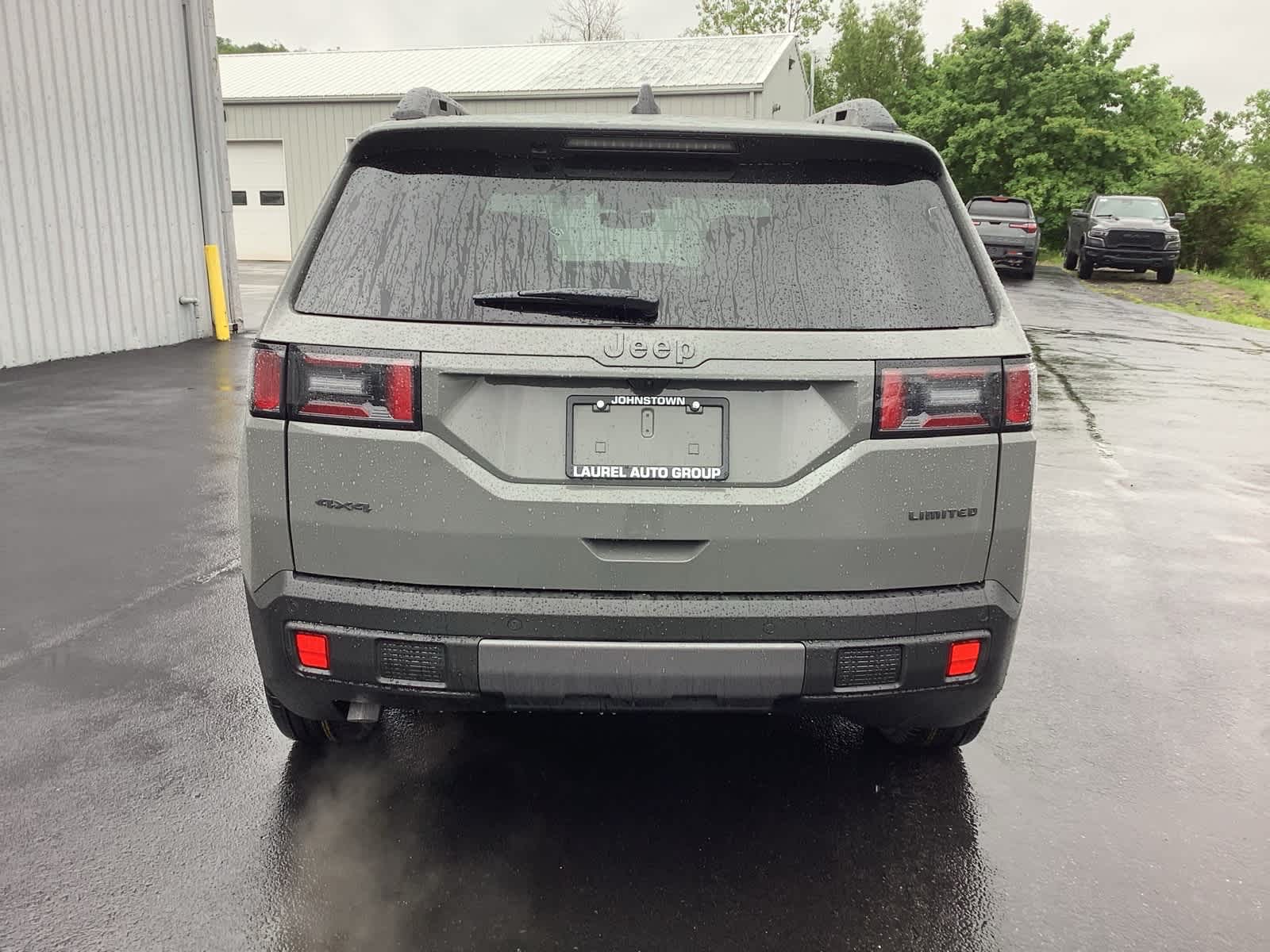 View vehicle photo 5
