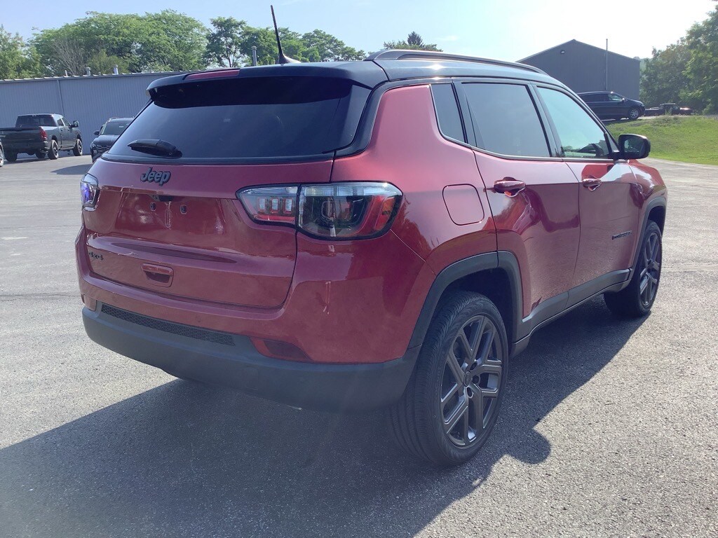 2025 Jeep Compass Limited photo 3