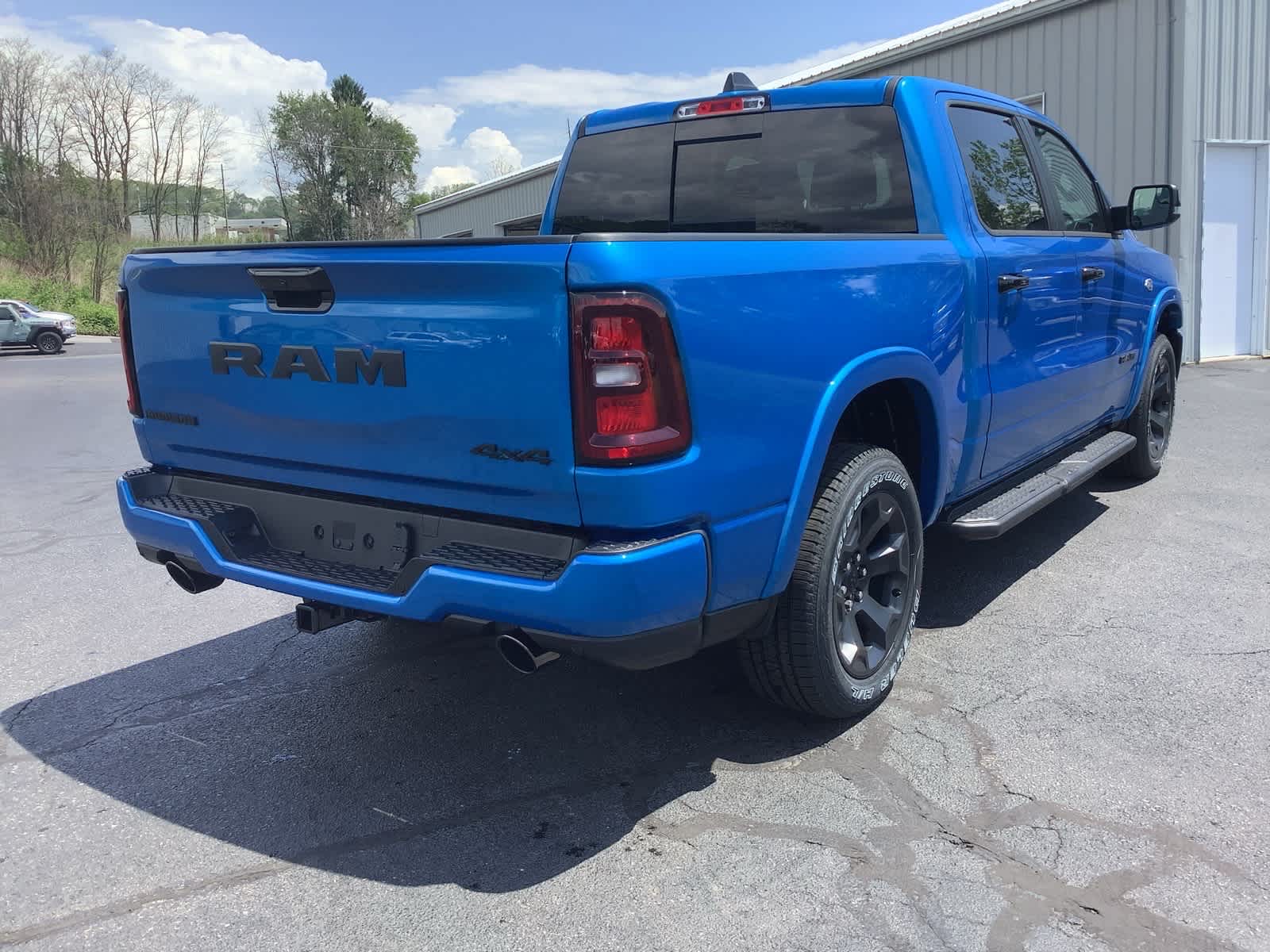 View vehicle photo 5