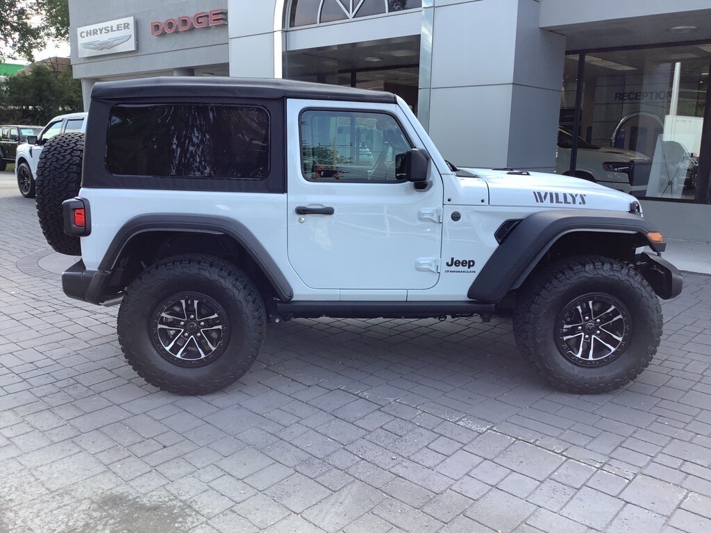 2025 Jeep Wrangler Two-Door Willys photo 2