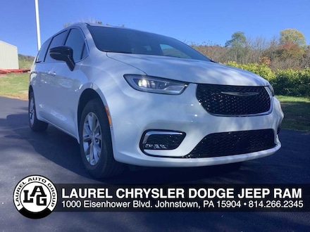 2026 Chrysler Pacifica Select Passenger Van