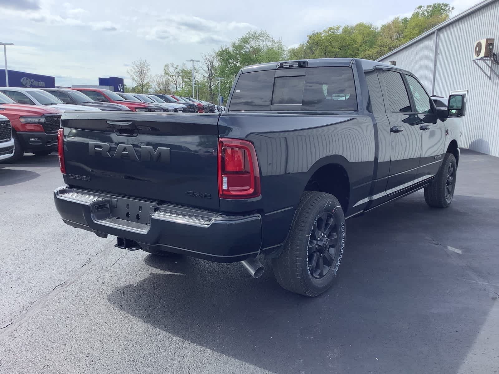View vehicle photo 4