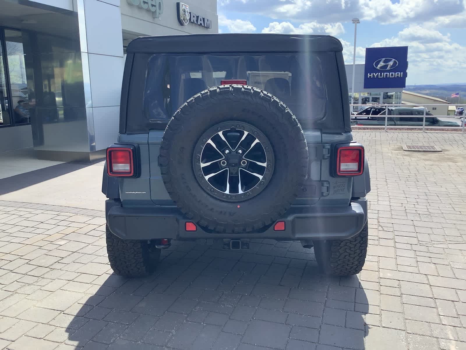 2026 Jeep Wrangler 2-Door Willys - Photo 6