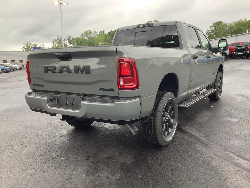 New 2026 Ram 2500 Big Horn 4x4 Crew Cab 64 Box Pickup