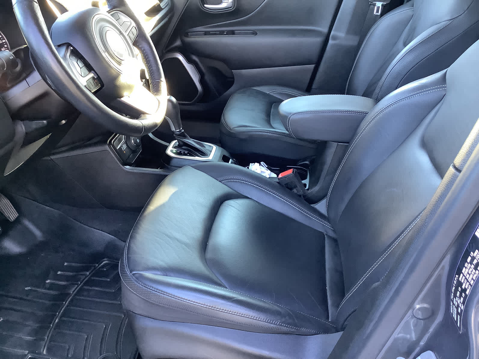 2023 Jeep Renegade Limited - Photo 13
