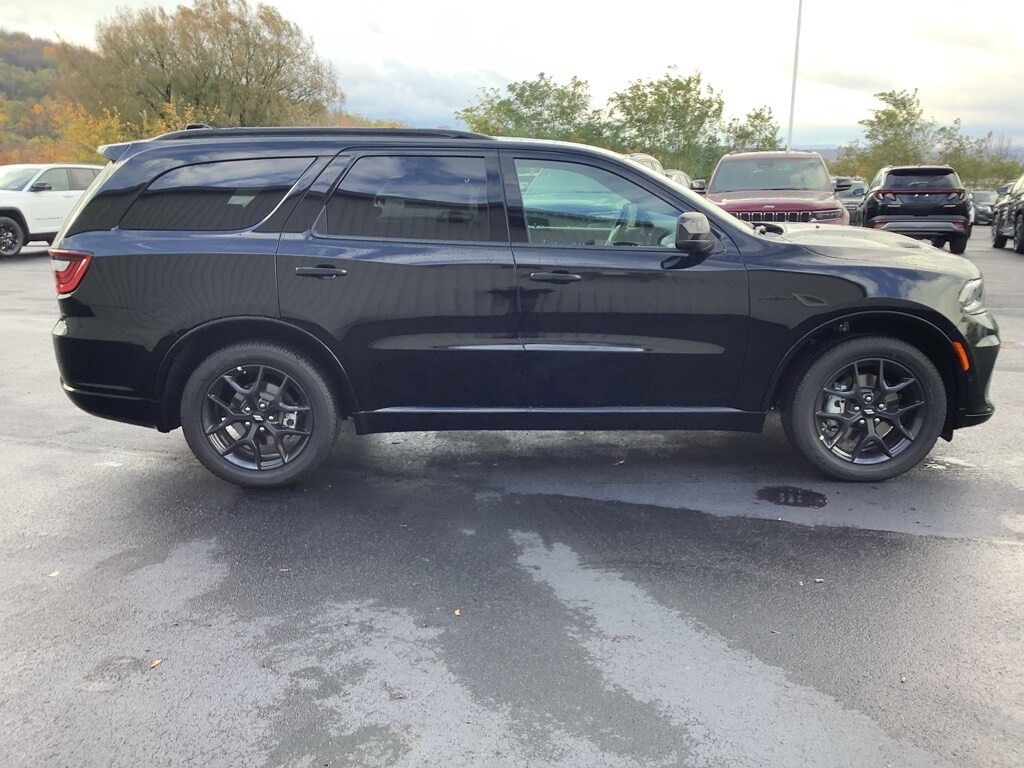 2026 Dodge Durango GT photo 2