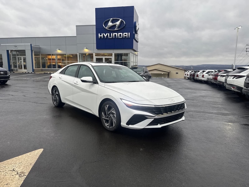 Used 2025 Hyundai Elantra