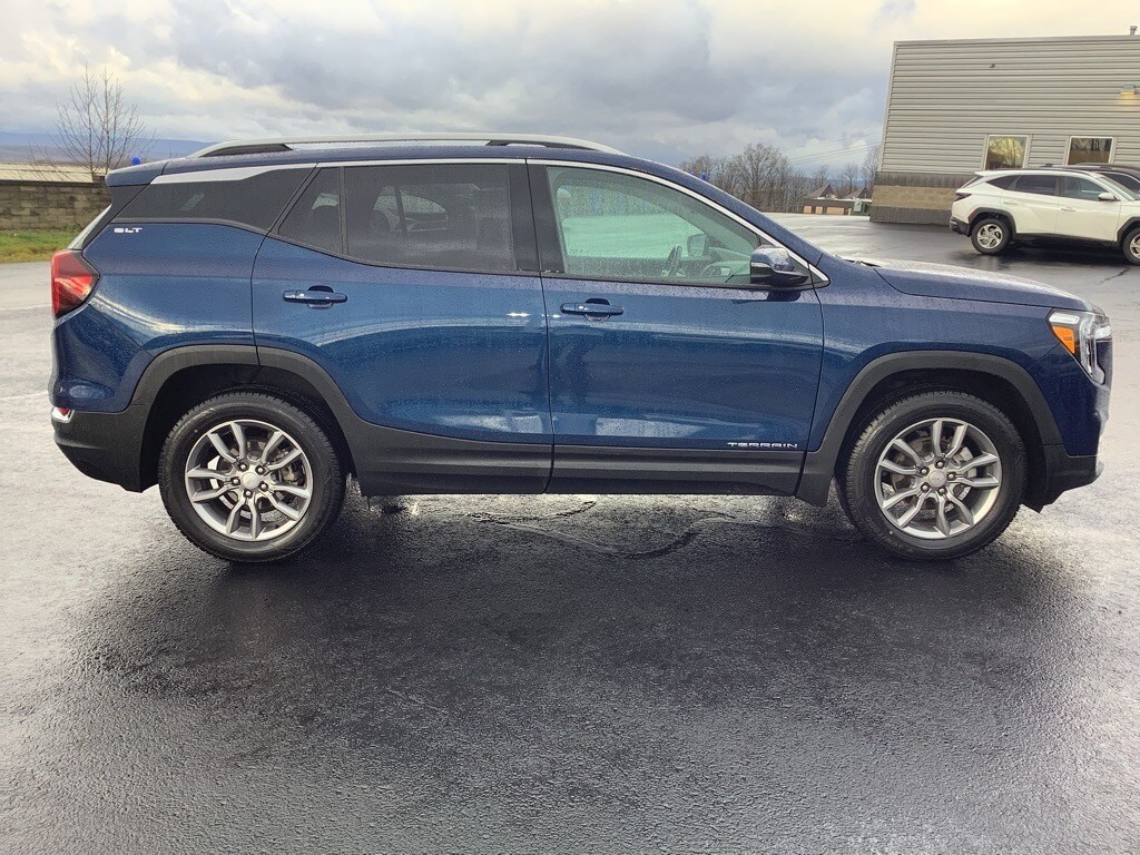 Used 2022 GMC Terrain SLT SUV