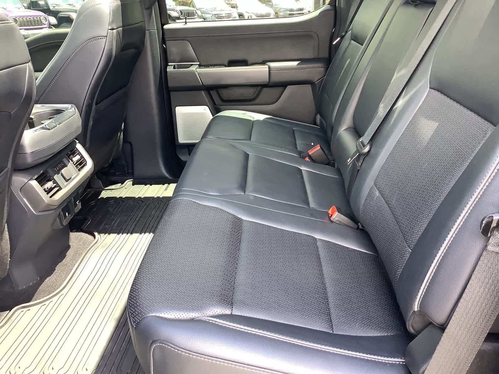 2025 Ford F-150 Lariat - Photo 11