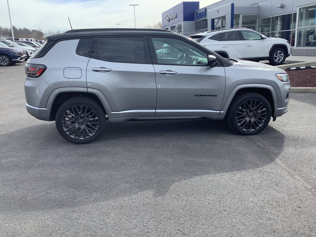 New 2024 Jeep Compass LIMITED 4X4 For Sale Latrobe PA