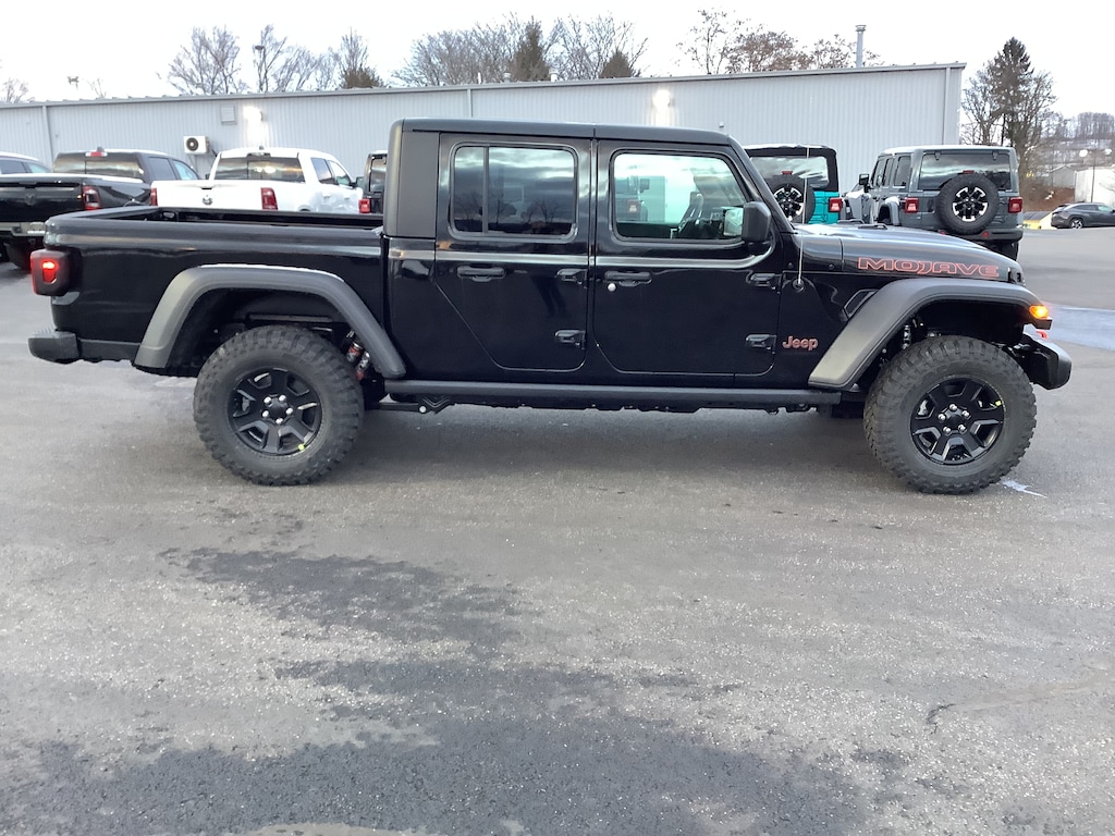 New 2023 Jeep Gladiator MOJAVE 4X4 For Sale Latrobe PA
