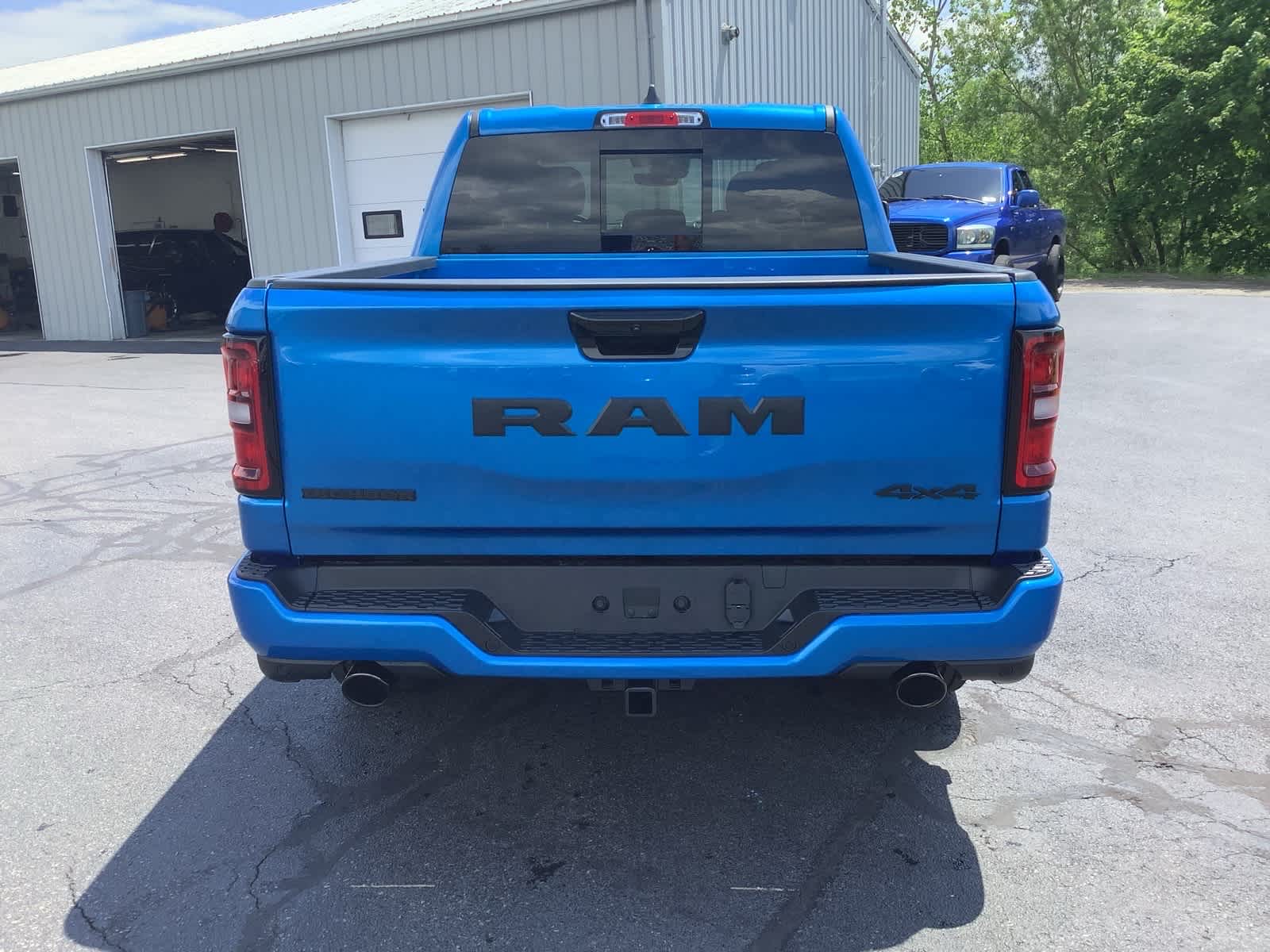 View vehicle photo 6