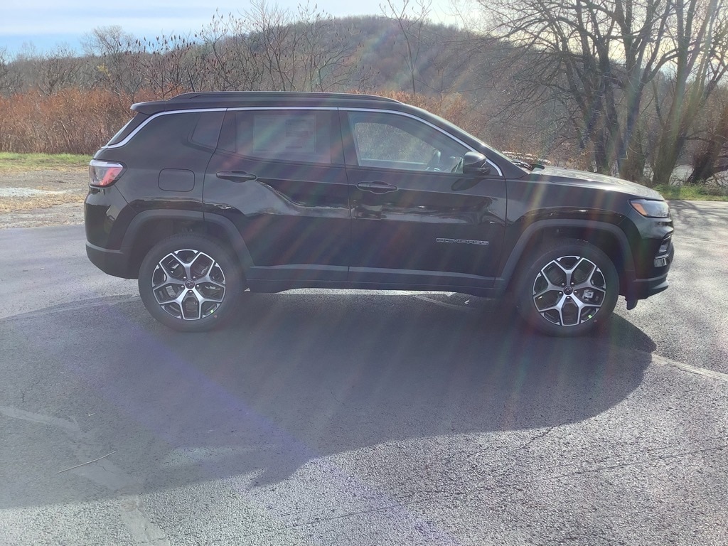 New 2026 Jeep Compass LIMITED 4X4 Sport Utility