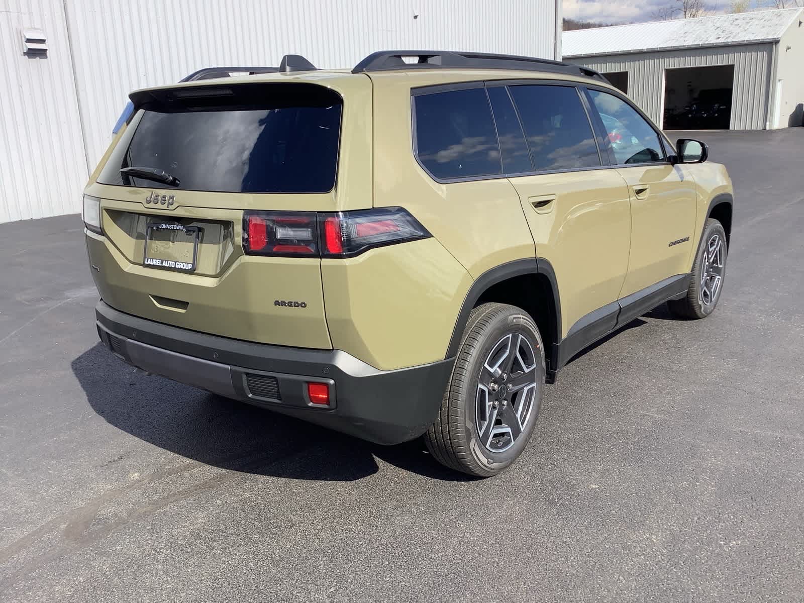 View vehicle photo 4