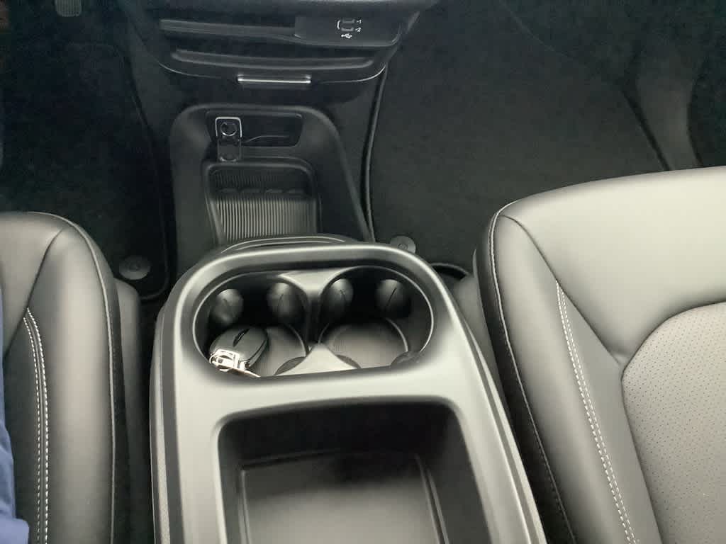 2026 Chrysler Pacifica Select - Photo 22