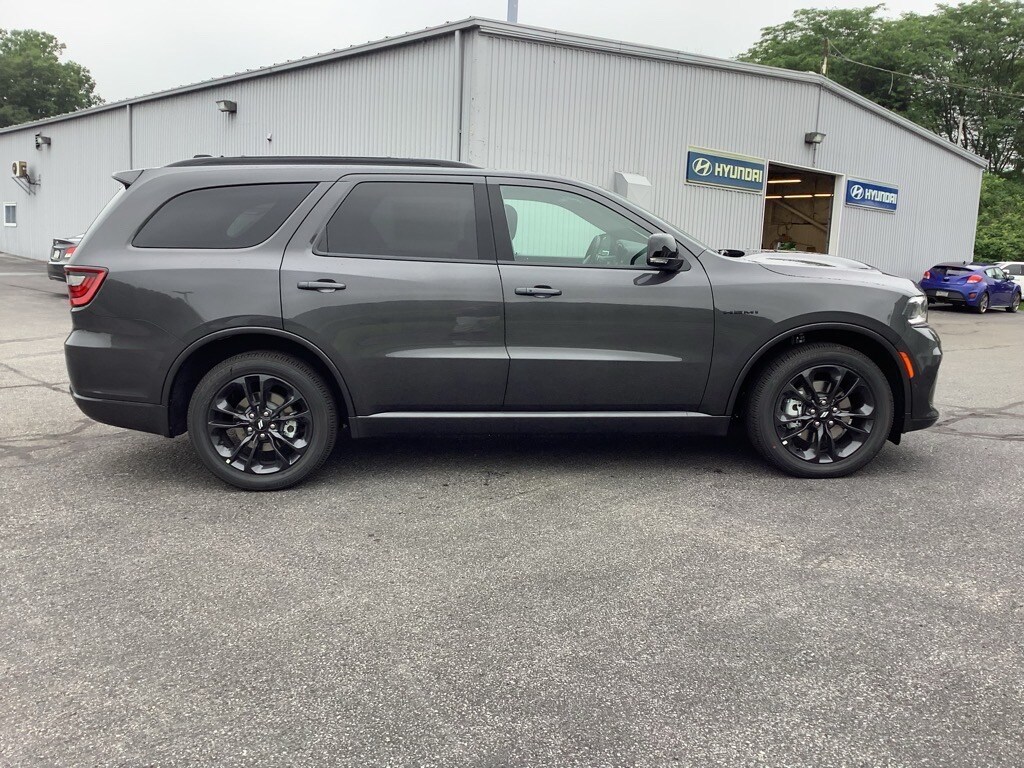 2025 Dodge Durango R/T Premium photo 2