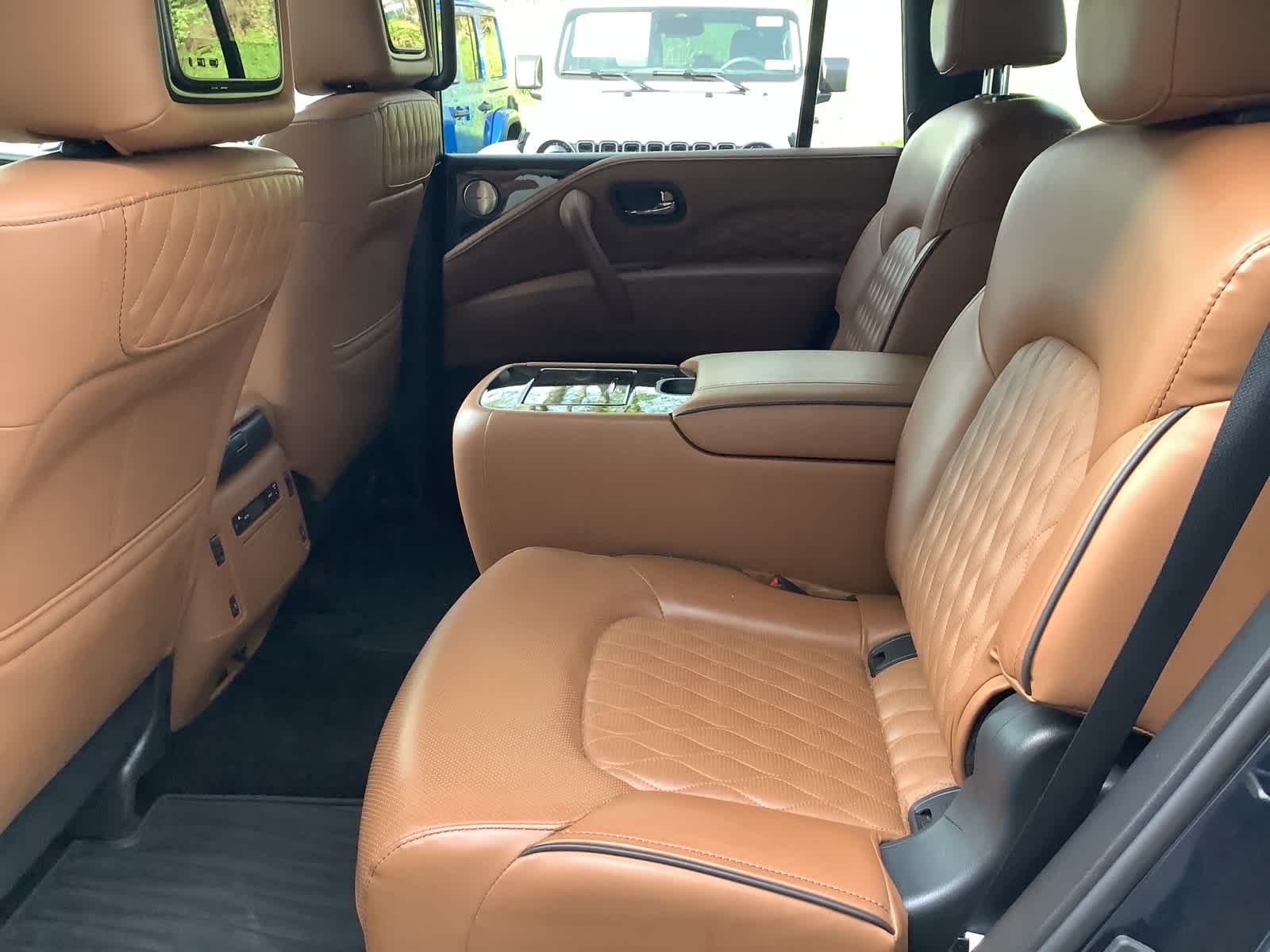 2023 INFINITI QX80 Sensory 4WD - Photo 13