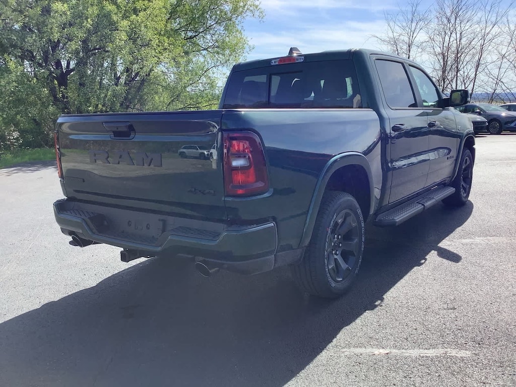 New 2026 Ram 1500 BIG HORN CREW CAB 4X4 5'7 BOX Pickup