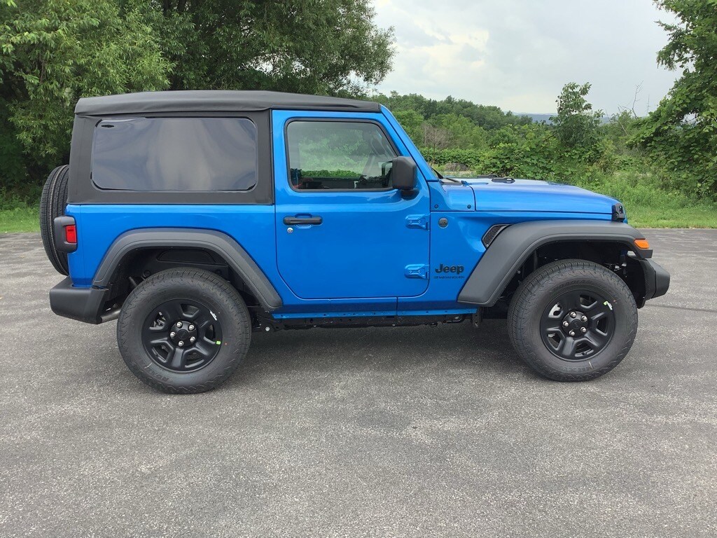 2025 Jeep Wrangler Two-Door Sport photo 2